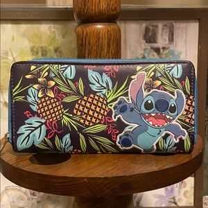 Stitch Pineapple Print Wallet